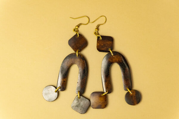 Zola Link Earrings - Image 4
